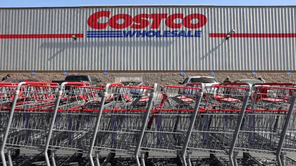 Costco tightens membership enforcement, requiring photo ID for self-checkout. Non-members using borrowed cards targeted to maintain benefits and pricing integrity.




