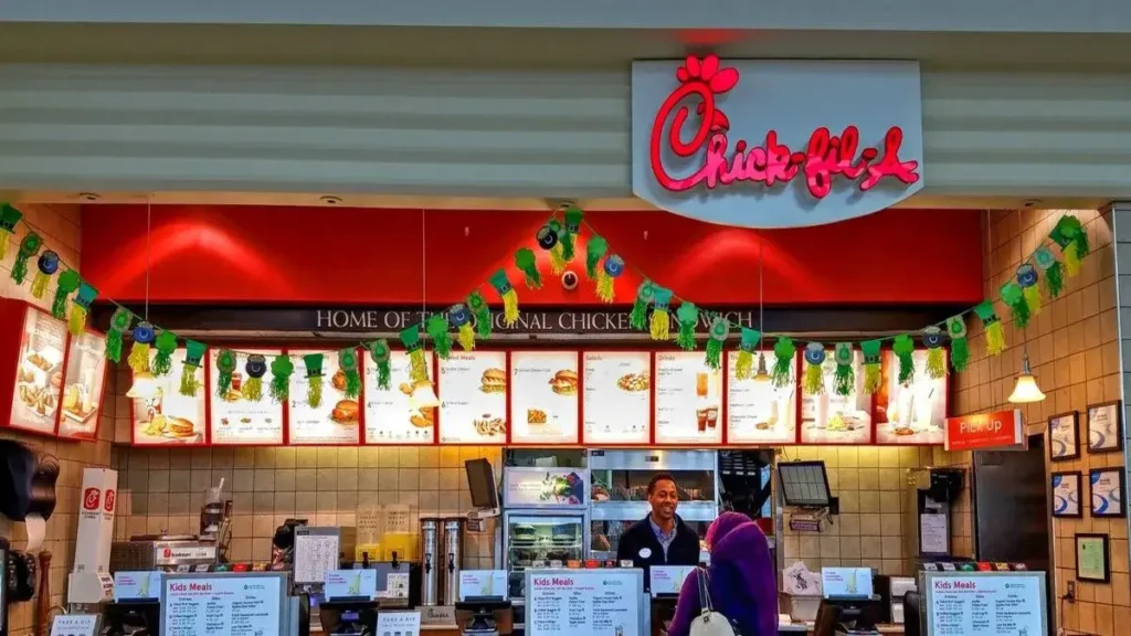 Chick-fil-A maintains top customer satisfaction ranking, followed closely by Jimmy John's, while KFC and Papa John's see notable improvements.