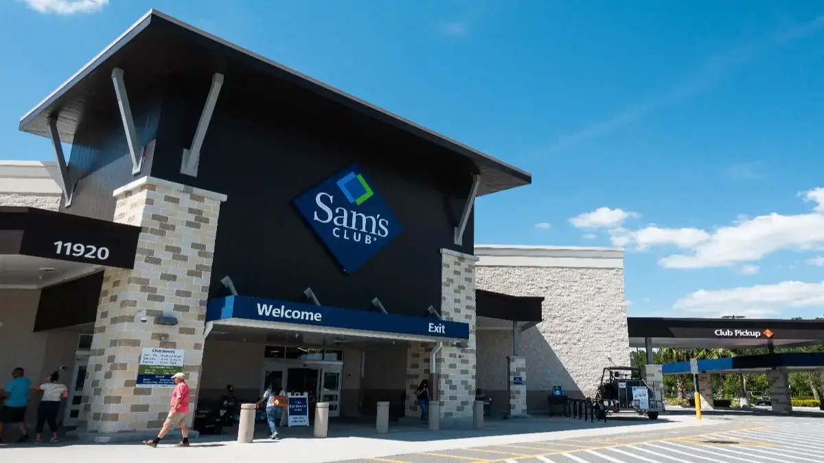 Sam's Club introduces its own version of Costco's popular sweet and salty treat, igniting the rivalry between top warehouse clubs