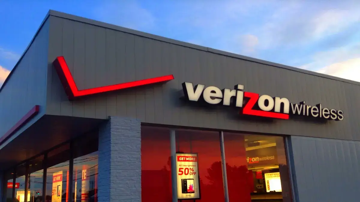 "Verizon surprises with rising 5G subscribers, shares up 3% premarket. Aggressive expansion pays off despite sector challenges."