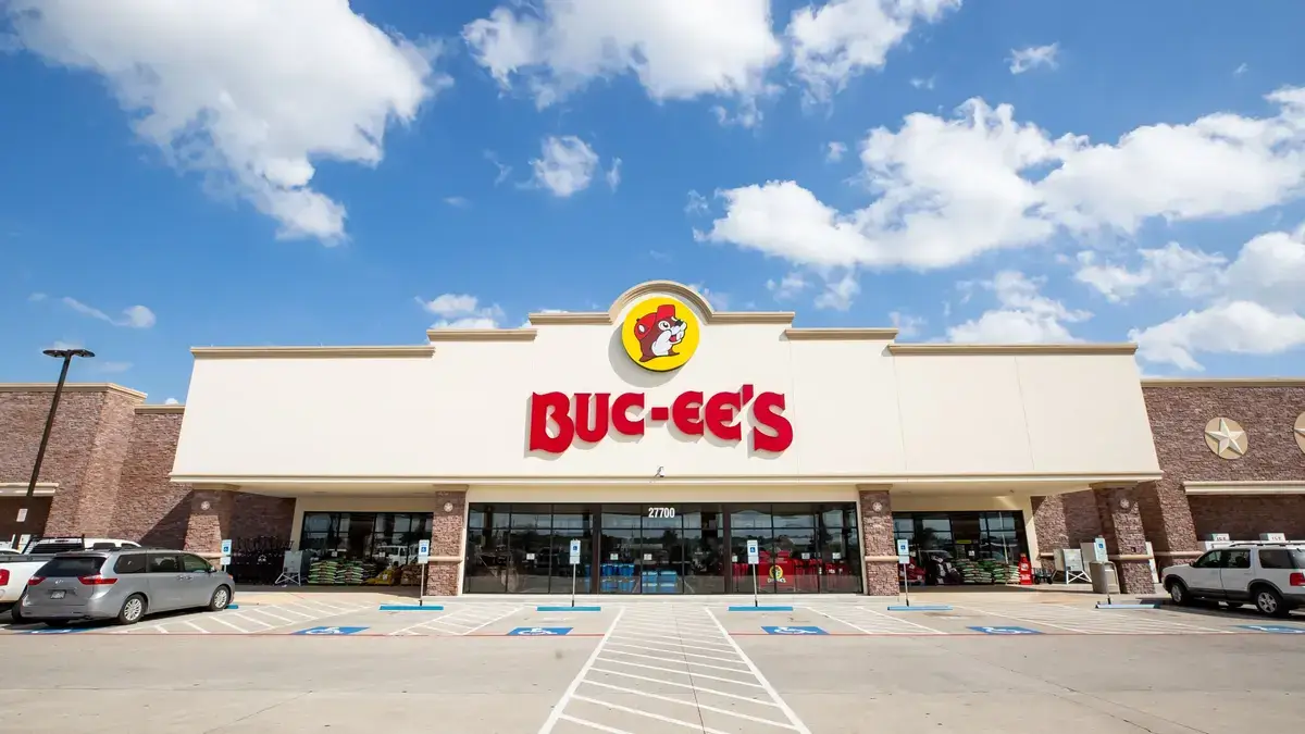 Exciting news for Ohio! Buc-ee's, the famed mega gas station with unique products, opens near Cleveland in Huber Heights.