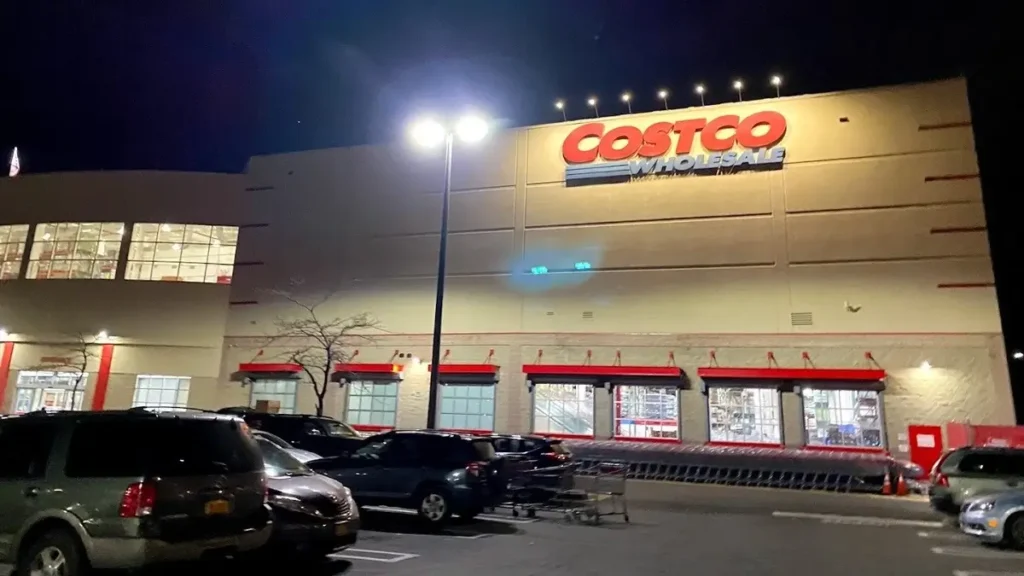 Maximize NYC shopping with Costco Hours NYC guide! Beat crowds, find prime times, and shop hassle-free in 2023. 🛍️🗽 #CostcoHoursNYC