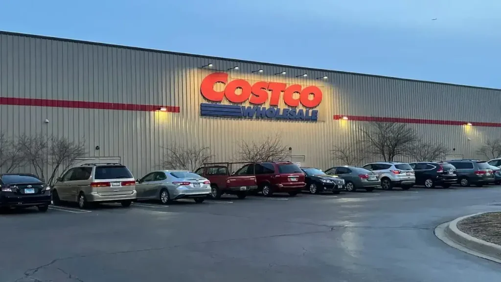 Explore Costco Hours Chicago: Discover convenient store timings, best deals, and busiest periods for a seamless shopping experience in the city.