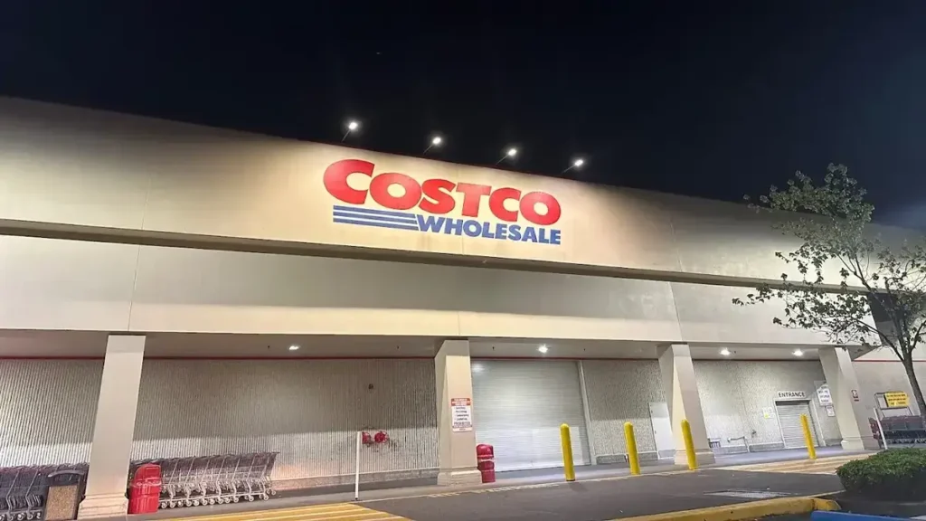 Discover optimal Costco Hours Seattle. Plan your visits for convenience and savings. Find the best times to shop with fewer crowds.