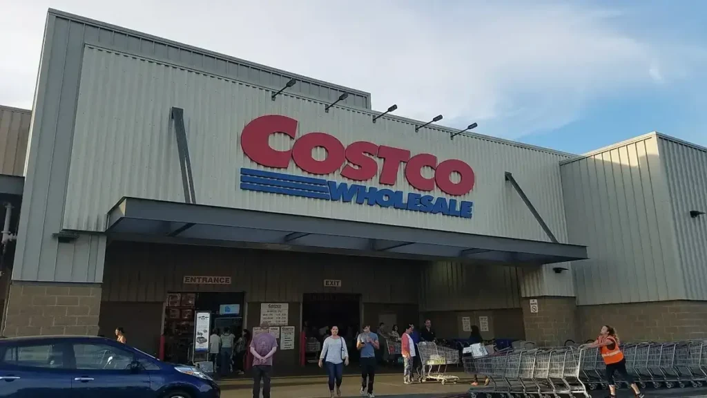 Discover optimal Costco Hours Seattle. Plan your visits for convenience and savings. Find the best times to shop with fewer crowds.