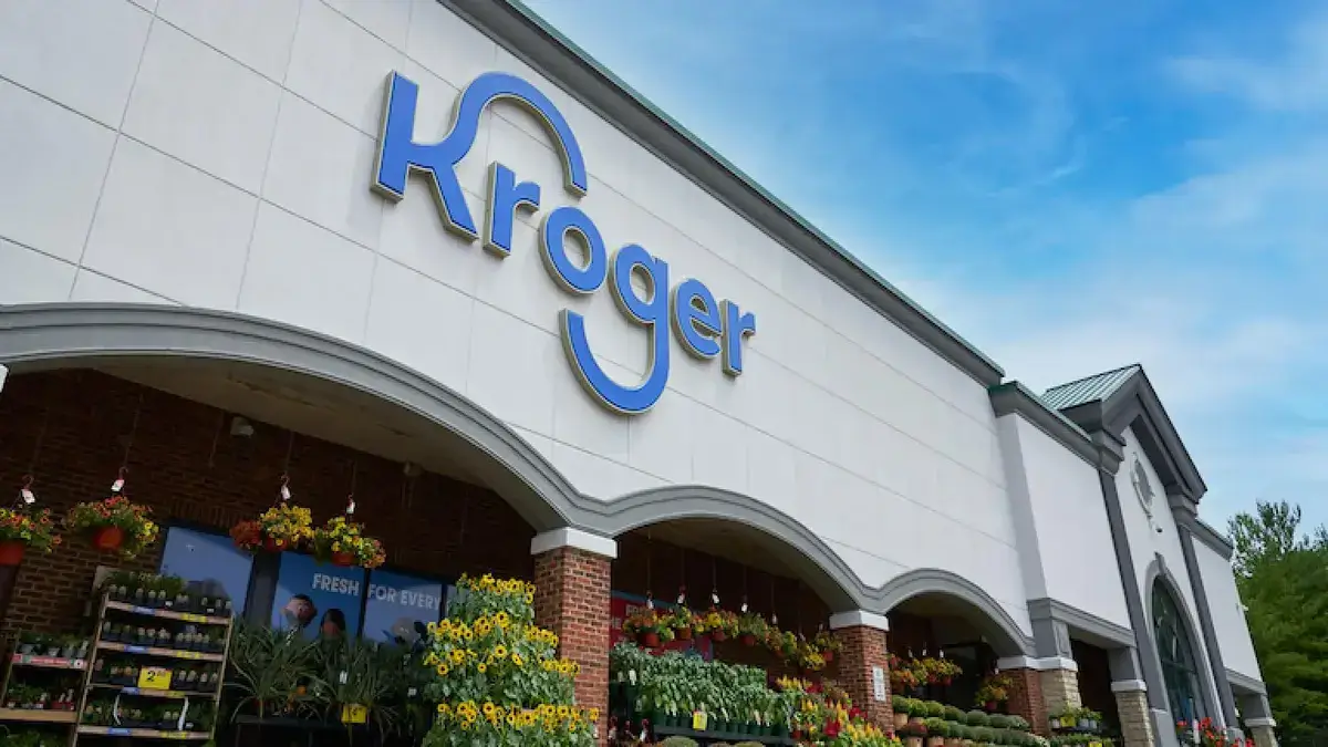 Kroger pledges resources for 700,000+ associates post-merger with Albertsons. Education benefits & financial coaching to enhance employee well-being.