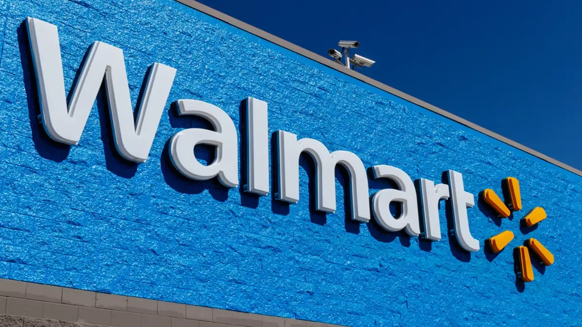 Walmart beats earnings expectations as US foot traffic and online sales surge, outperforming Target amid challenging economic conditions.
